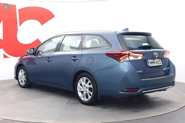 Toyota Auris Touring Sports 1,8 Hybrid Active - 1-OMISTAJA / NAVI / LOHKOLÄM. / VAKKARI / MERKKIHUOLLETTU YMS Image 3